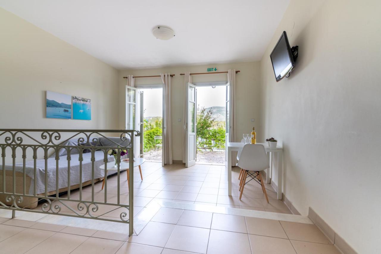 Hotel Omirikon Vathy  Extérieur photo