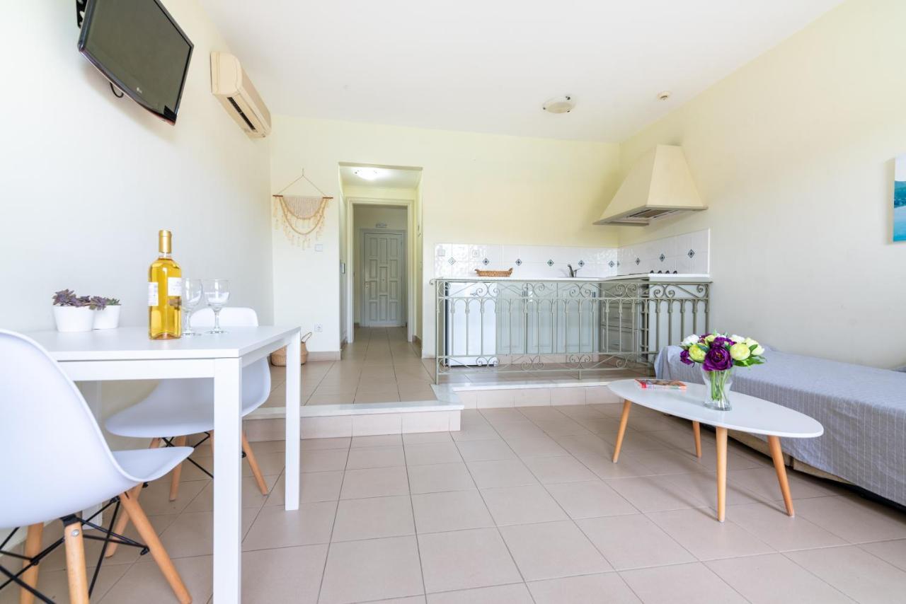 Hotel Omirikon Vathy  Extérieur photo