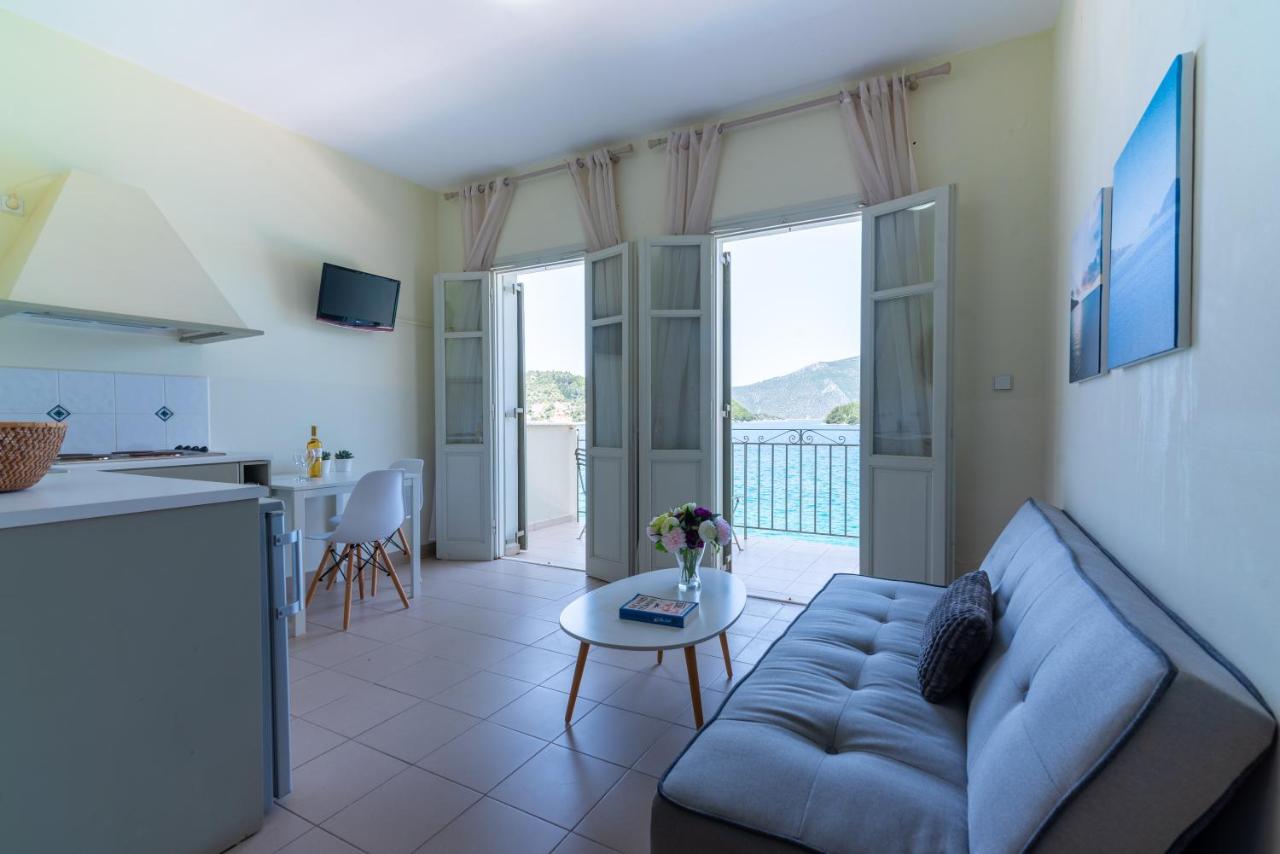 Hotel Omirikon Vathy  Extérieur photo