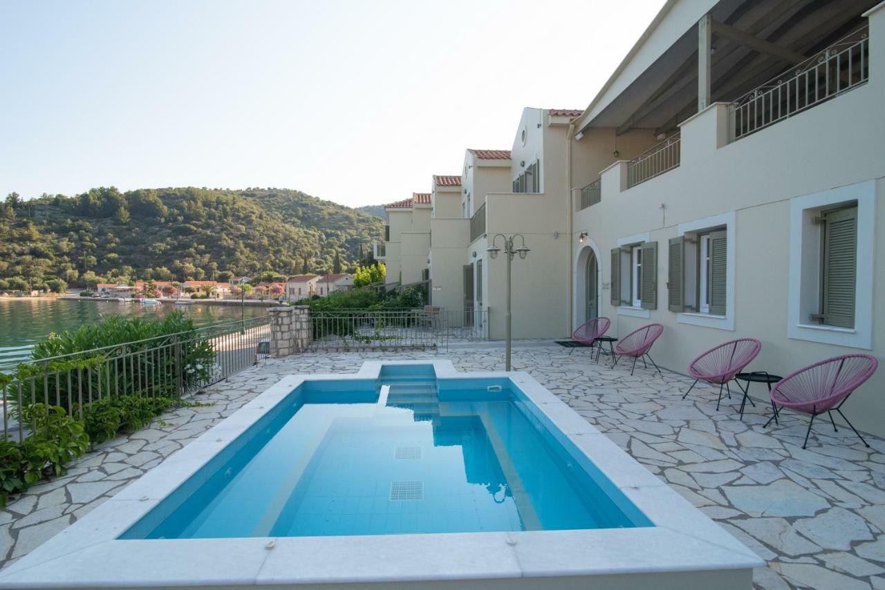 Hotel Omirikon Vathy  Extérieur photo